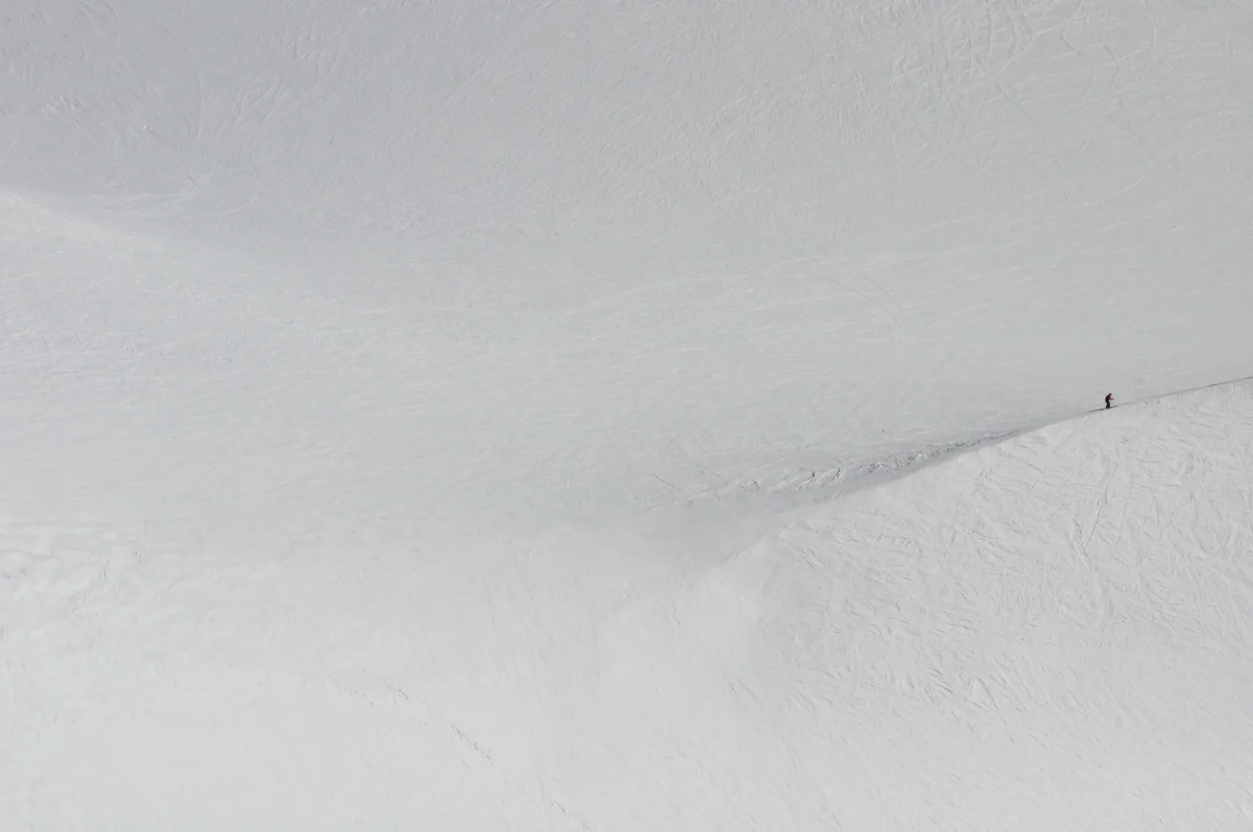 Un skieur